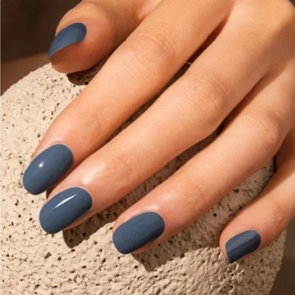 Color Street: Slate of Mind | Blue Gray Fall Winter Solid Crème Cool Muted - Picture 6 of 13